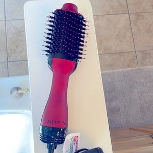 Revlon One Step Volumizer Plus 2.0 Hair Dryer